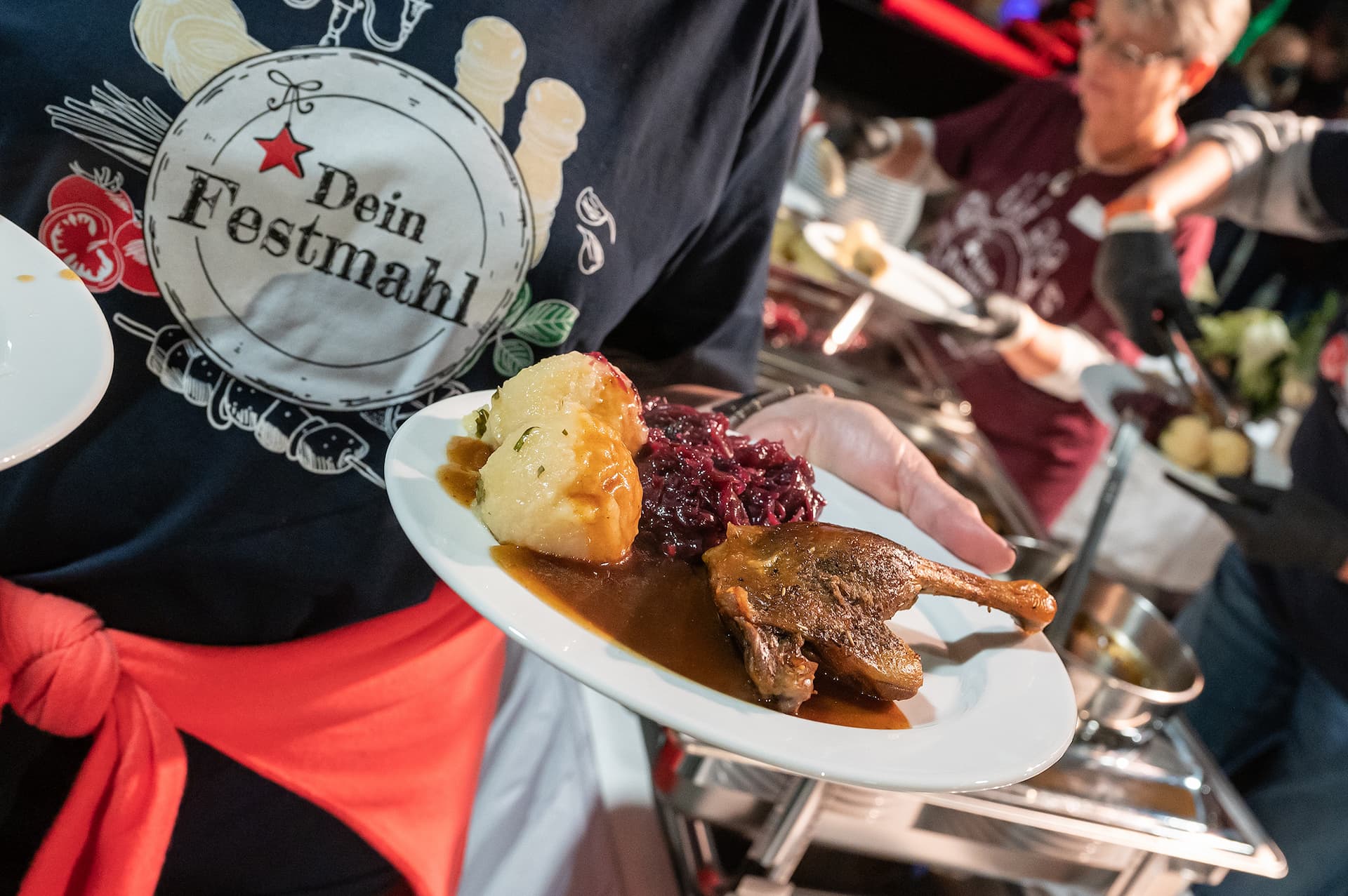 Das traditionelle Weihnachtsmenü kam wieder gut an. Foto: Jan Rathke